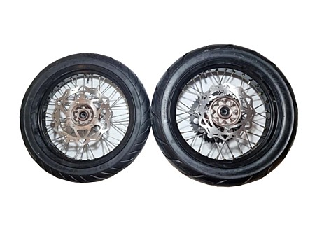 Колеса МОТАРД Regulmoto ZR, CRZ (диски алюминий с шиной 110/70-17, 130/70-17, зв. 520х50)